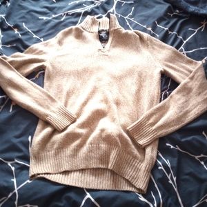 American Eagle  quarter zip pullover jacket with mock neck. Size S.